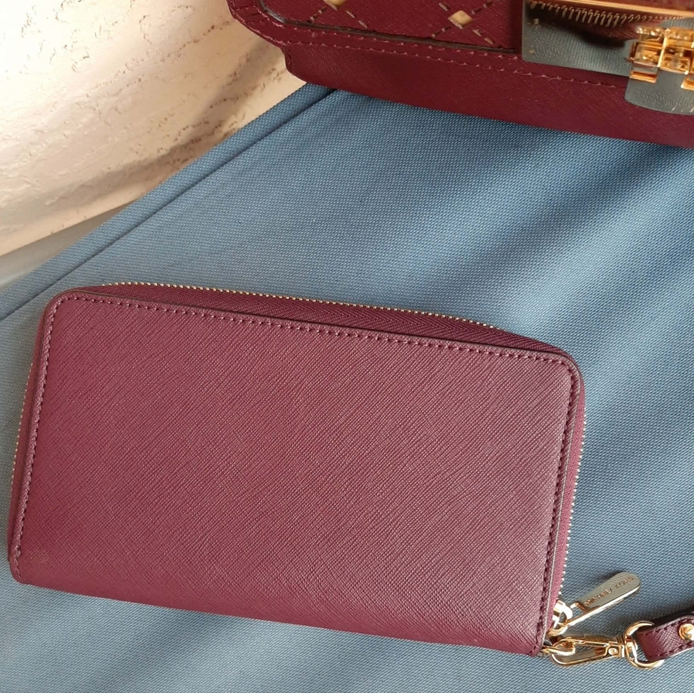 MICHAEL KORS "Callie" Small Satchel & Wallet 2 Pc Set - Picture 13 of 14